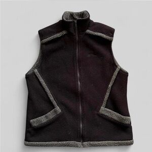 LL. Bean women’s Sherpa zip up vest made in Canada